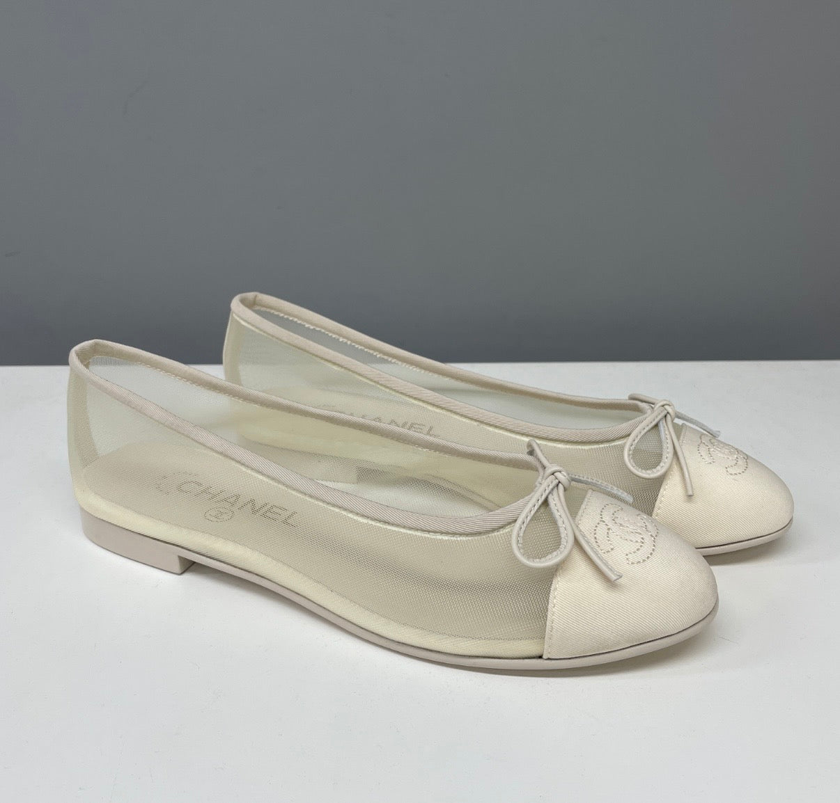 Ballerine transparente écru